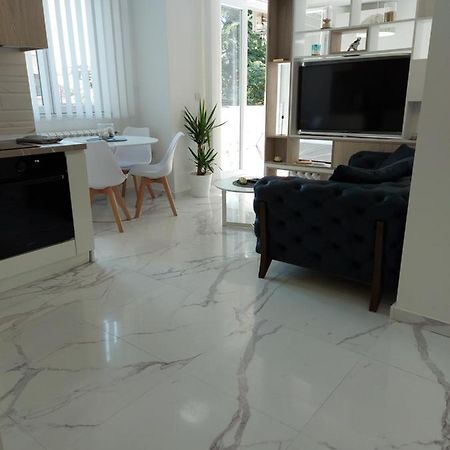 Luxury Apartment Iva Skopje Luaran gambar