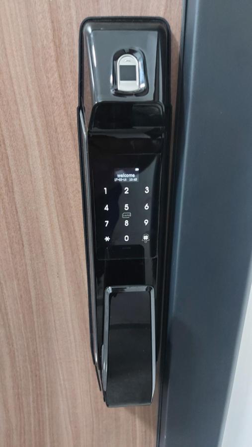 Luxury Apartment Iva Skopje Luaran gambar